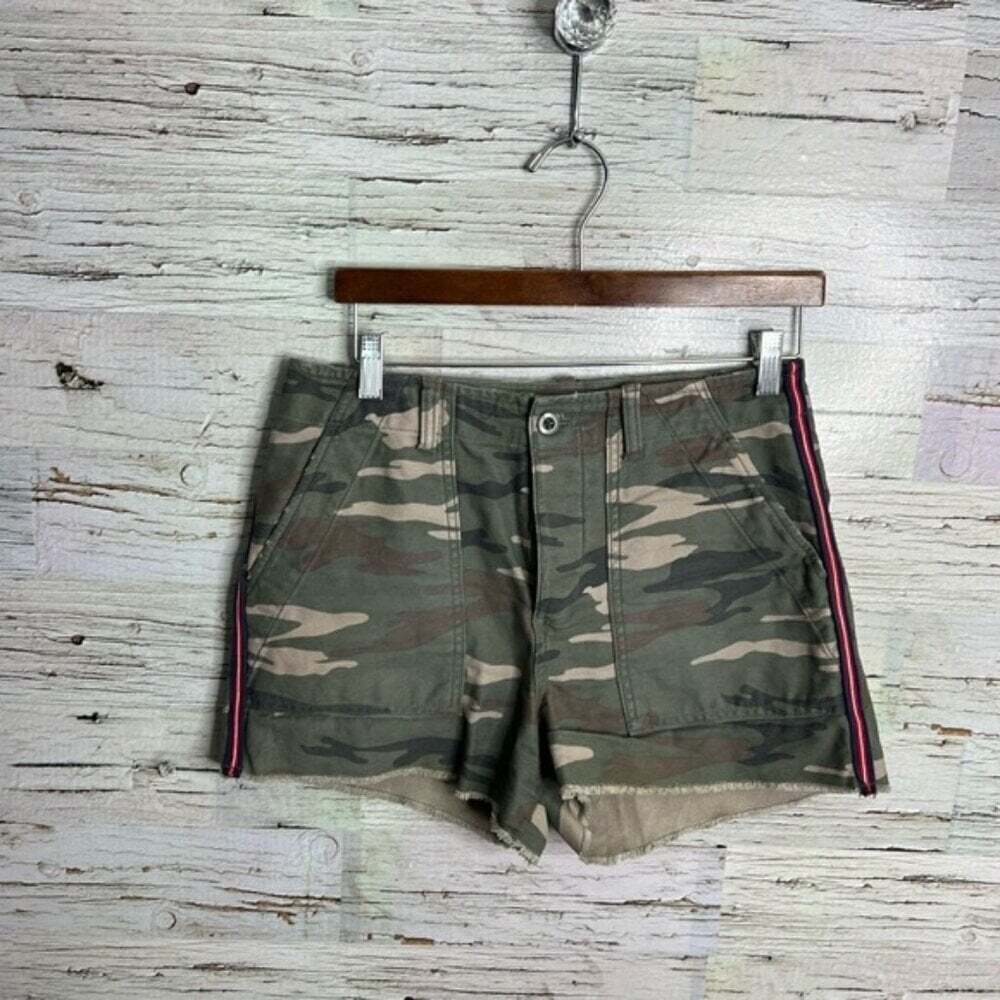 Gap camo 4 petite utility shorts with red strip green